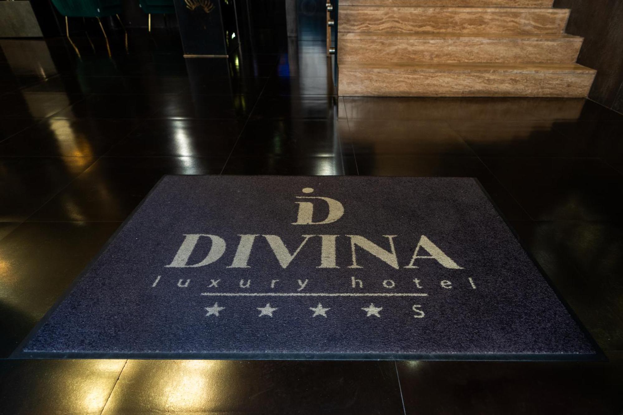 רומא Divina Luxury Hotel מראה חיצוני תמונה